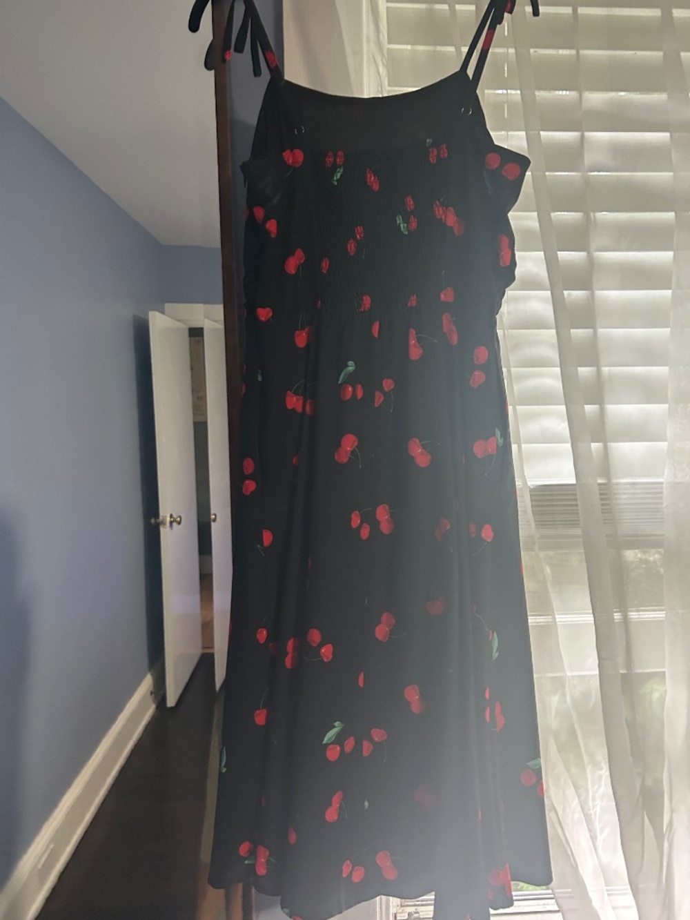 Dress - Picture 3 of 5